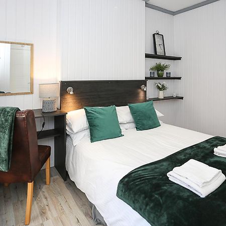 Oyo Queens Quarter Belfast Luaran gambar